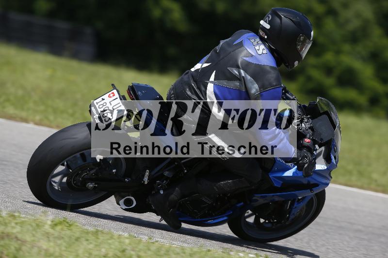 /Archiv-2024/29 12.06.2024 MOTO.CH Track Day ADR/Gruppe blau/21